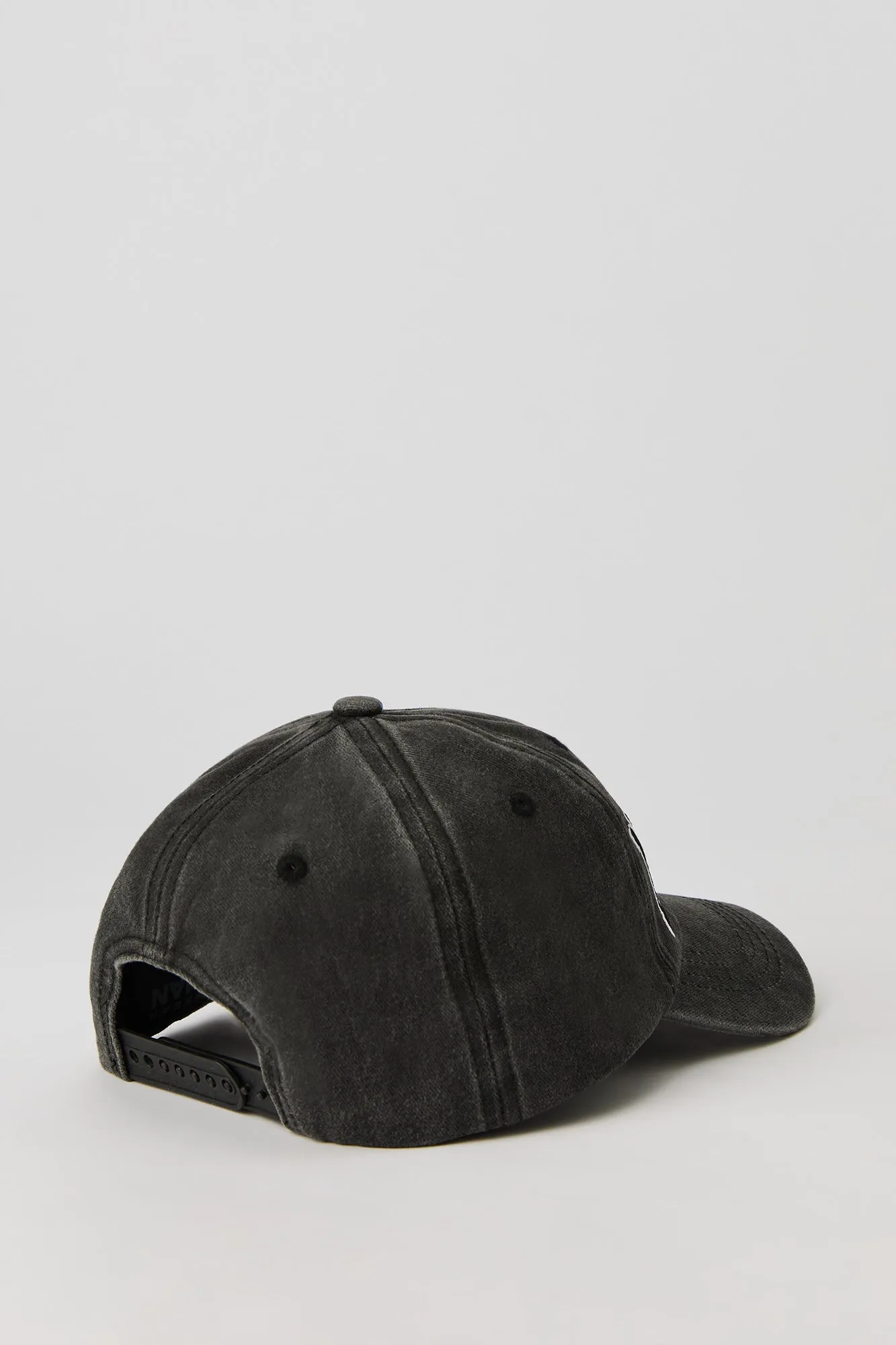 Embroidered Washed Baseball Hat