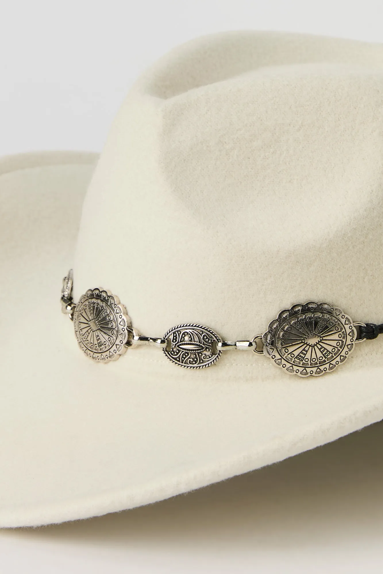 Medallion Chain Cowboy Hat